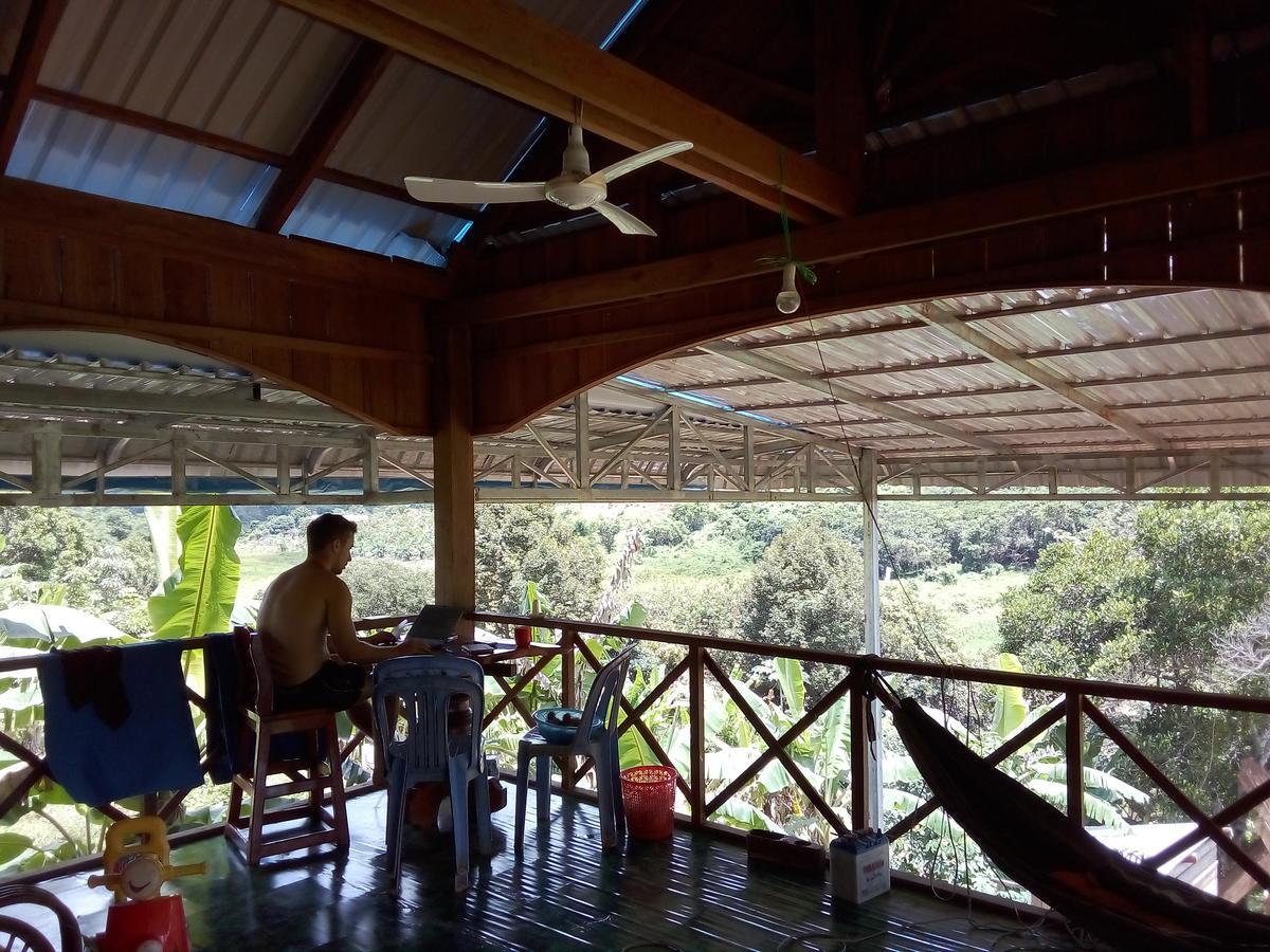 Mr Pov Home Stay Banlung エクステリア 写真