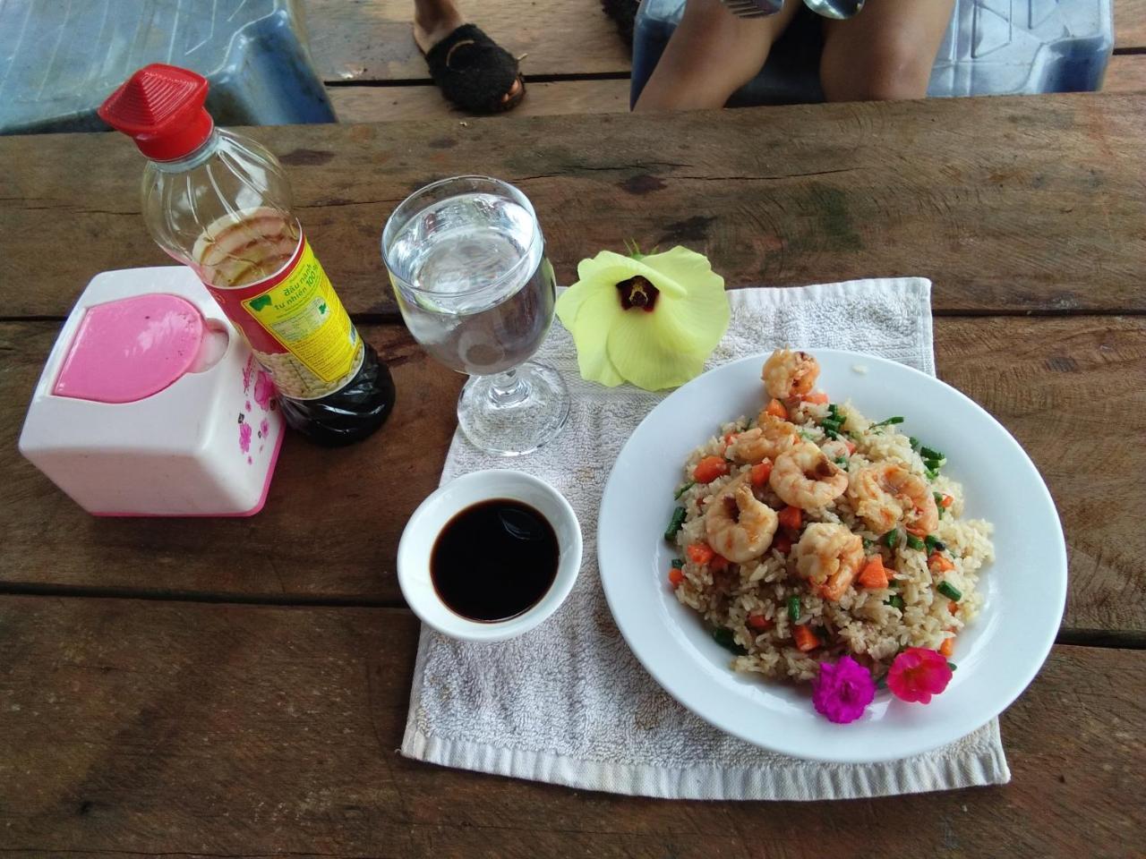 Mr Pov Home Stay Banlung エクステリア 写真